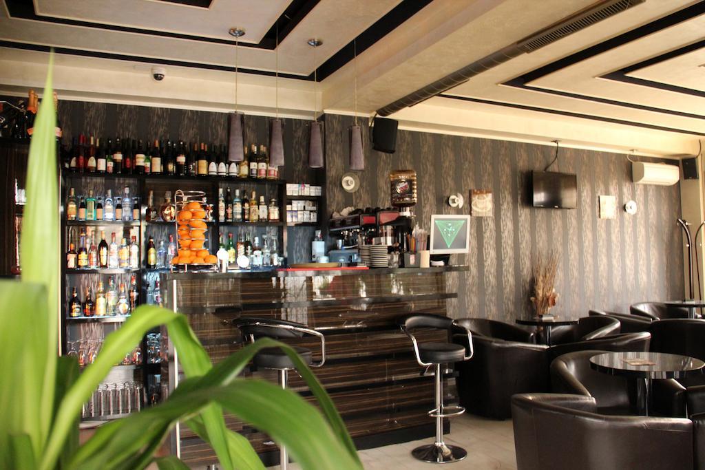 Enigma Pension Târgu Jiu Exteriér fotografie